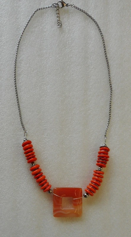 Horová Růžena: Náhrdelník - achát 