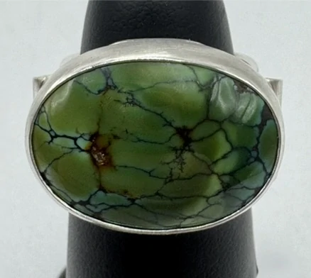 Tichá Andrea: Prsten