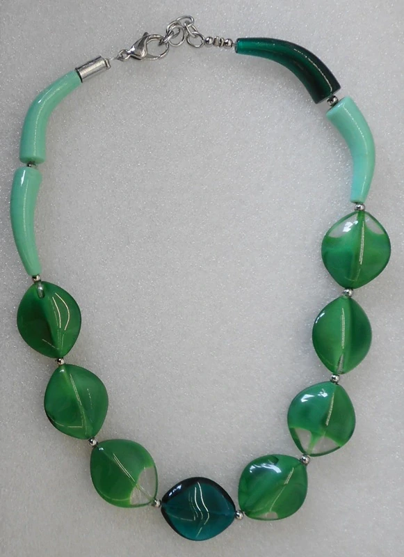 Brodská Vladimíra: Náhrdelník krátký zelený