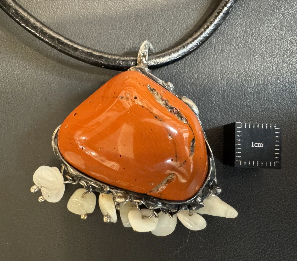 Brůnová Radka: Náhrdelník - Stydlivá