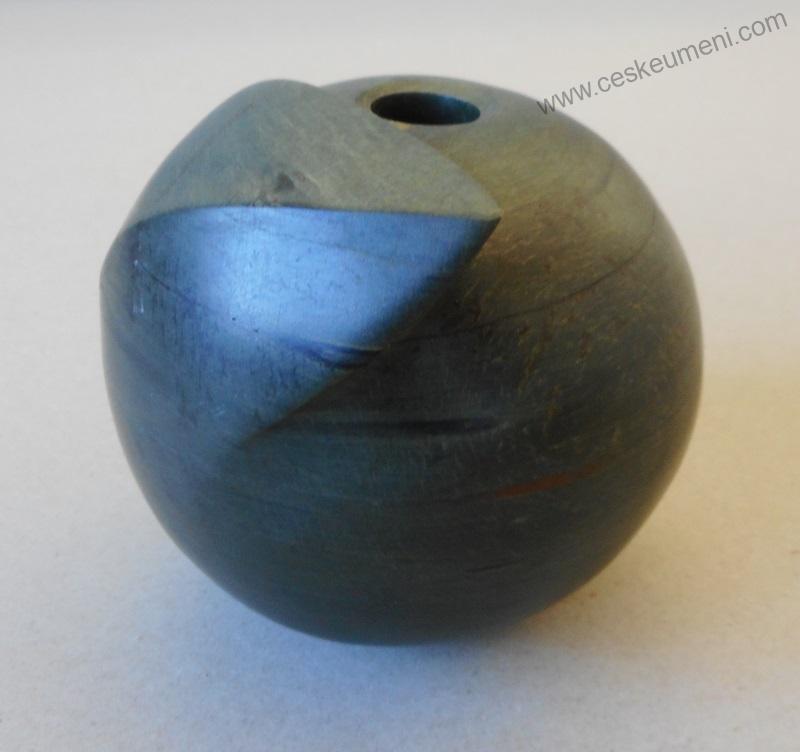 Doucha Jiří:  Vázička koule - břidlice
