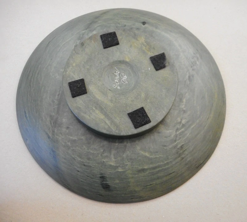 Doucha Jiří:  Mísa z břidlice