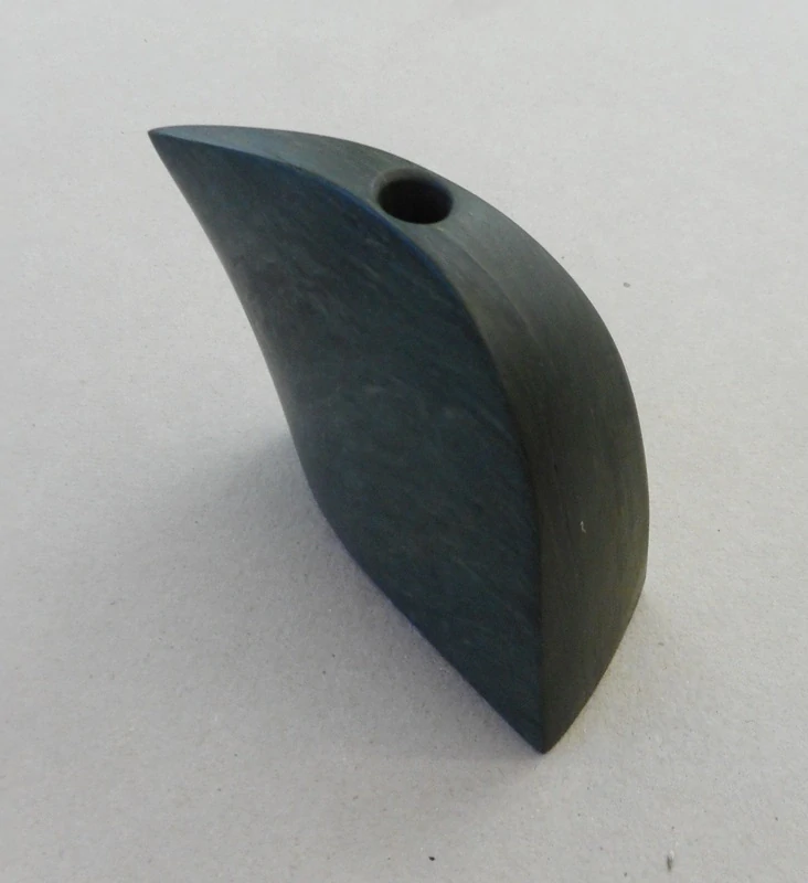 Doucha Jiří:  Vázička z břidlice