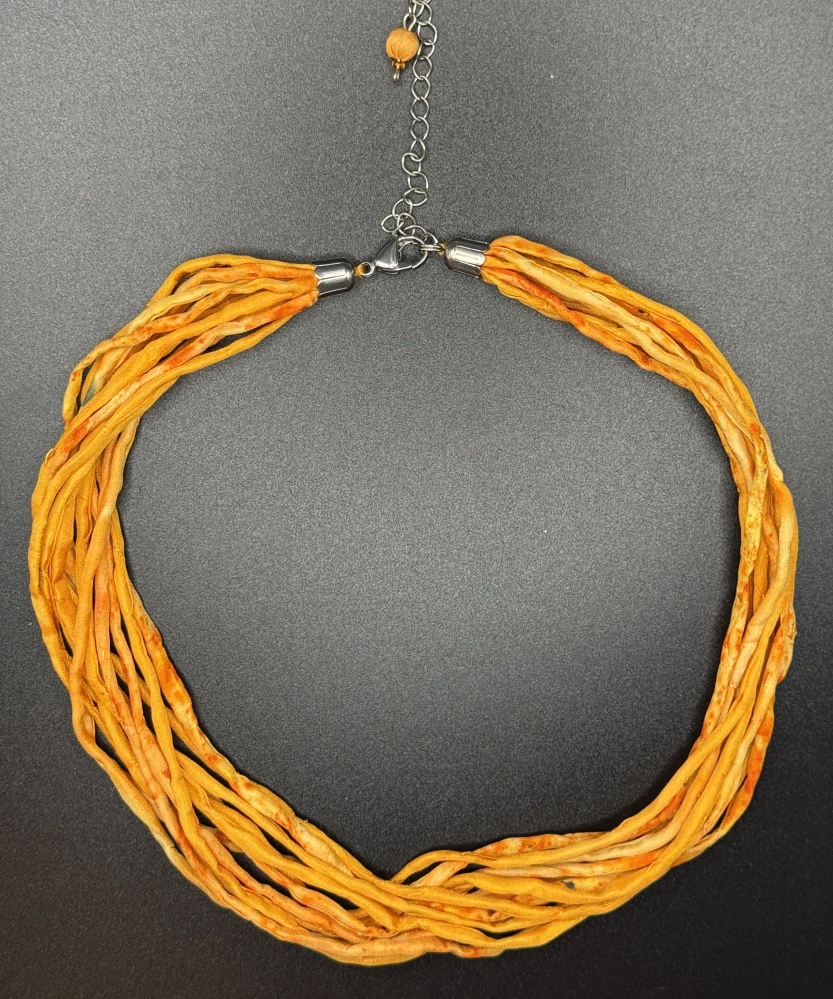 Ammerová Bohumila: Náhrdelník šňůrky - žluto/oranžový