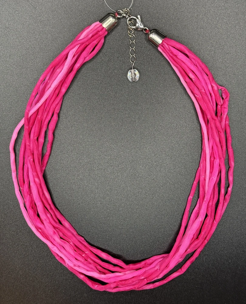Ammerová Bohumila: Náhrdelník šňůrky - růžový