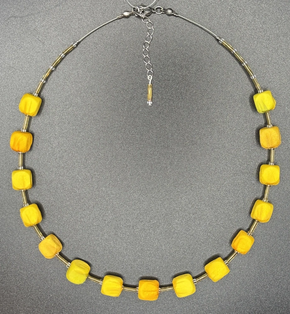 Ammerová Bohumila: Náhrdelník kostičky - žlutý