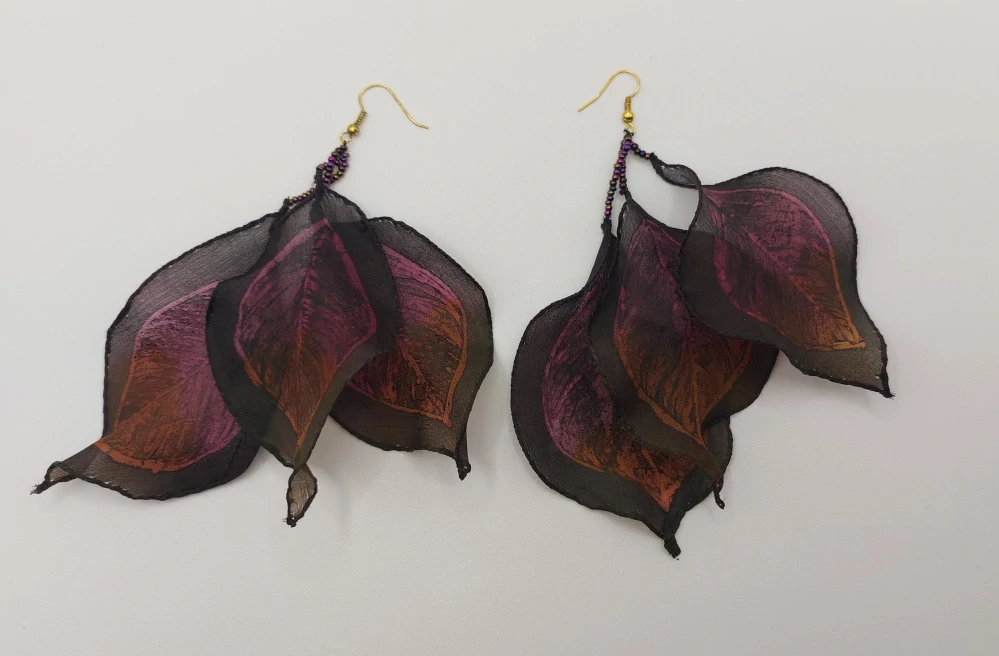 "Ruckl" Knoblochová Zuzana: Náušnice - Listy (růžovo-oranžové)