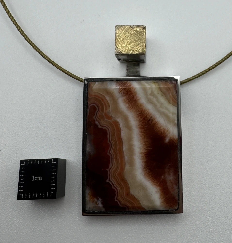 Votipka Karel: Náhrdelník - Achát