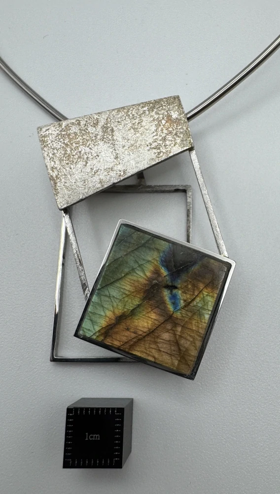 Votipka Karel: Náhrdelník - Labradorit