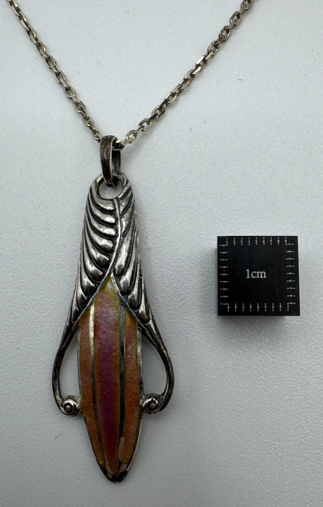 Mašková Zuzana: Náhrdelník - Poupě