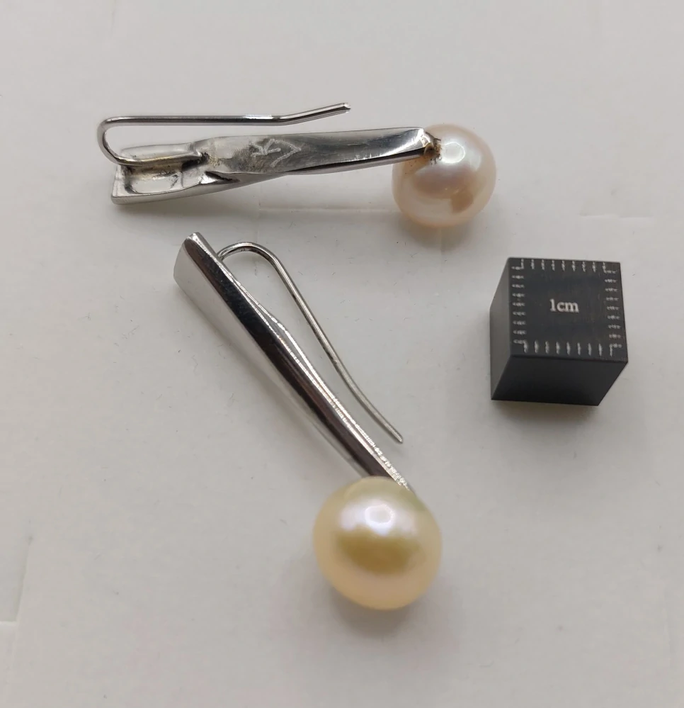 Votipka Karel: Náušnice - Perla