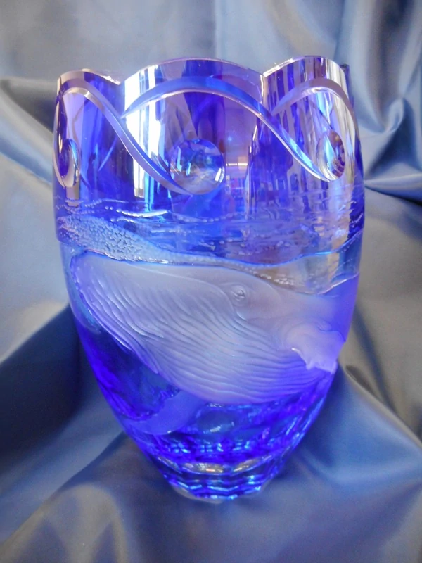 Tesařová Lucie: Velryby - váza modrá