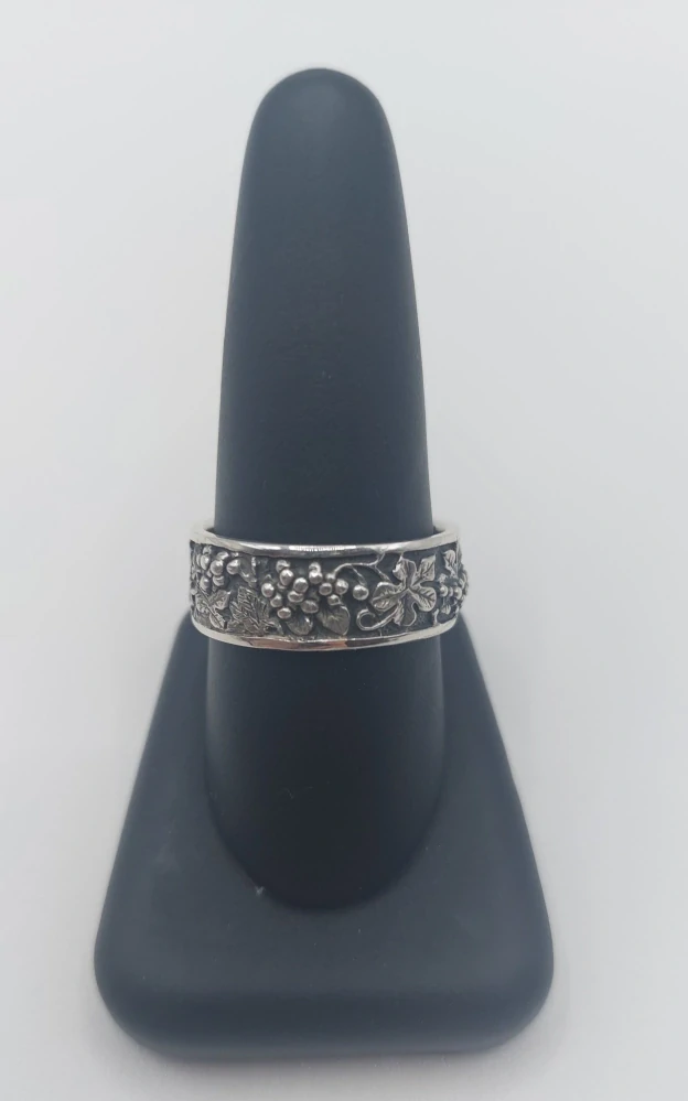 Mašková Zuzana: Prsten - Vinná réva 