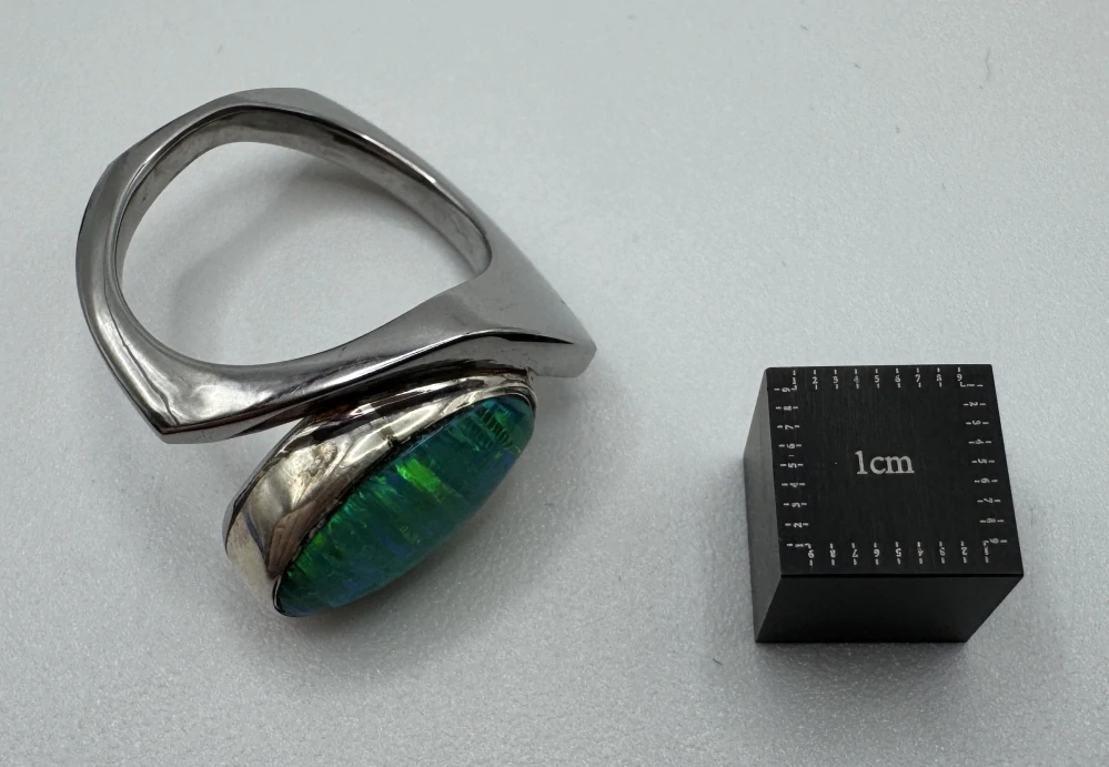 Votipka Karel: Prsten