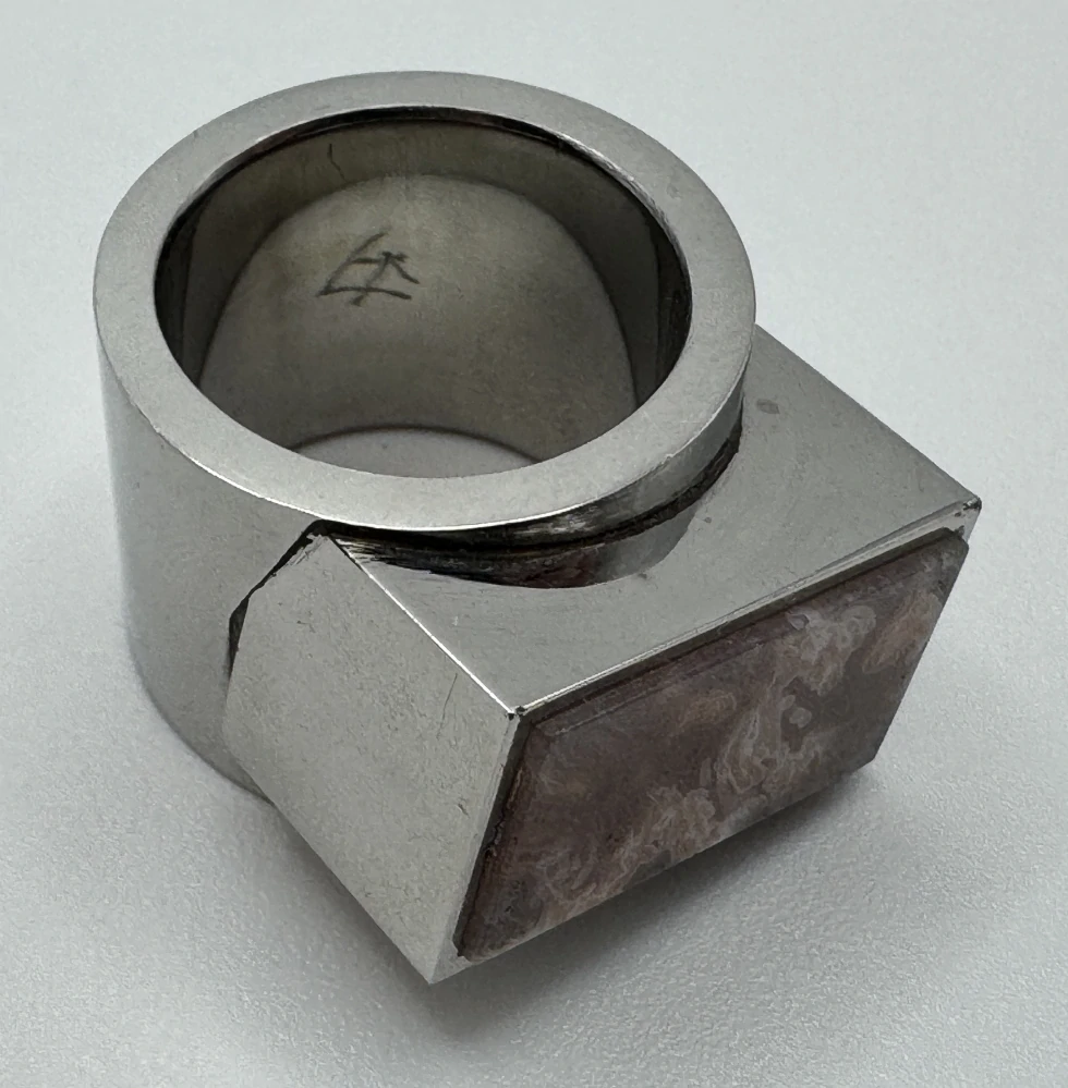 Votipka Karel: Prsten