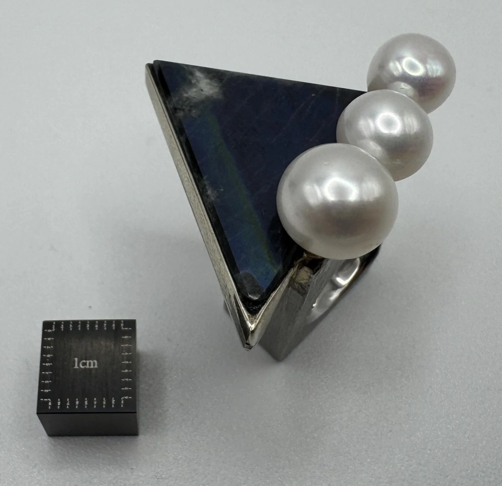 Votipka Karel: Prsten