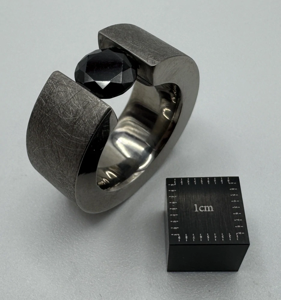 Votipka Karel: Prsten