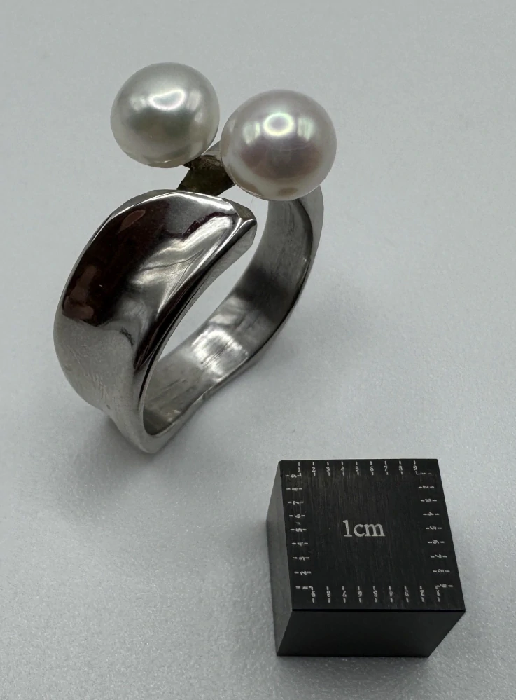 Votipka Karel: Prsten