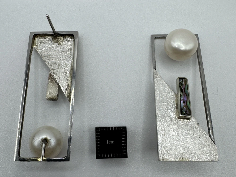 Votipka Karel: Náušnice