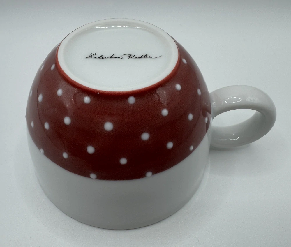 Linhartová Radka: Šálek DAN červený pruh