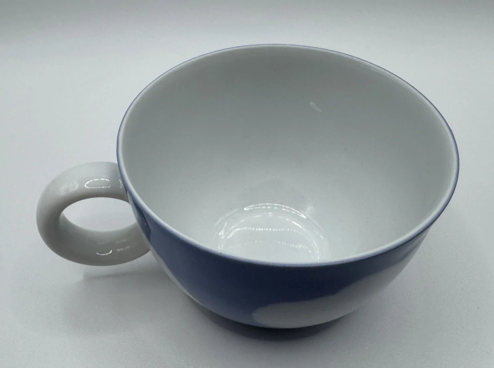 Linhartová Radka: Šálek DAN modrobílý I.