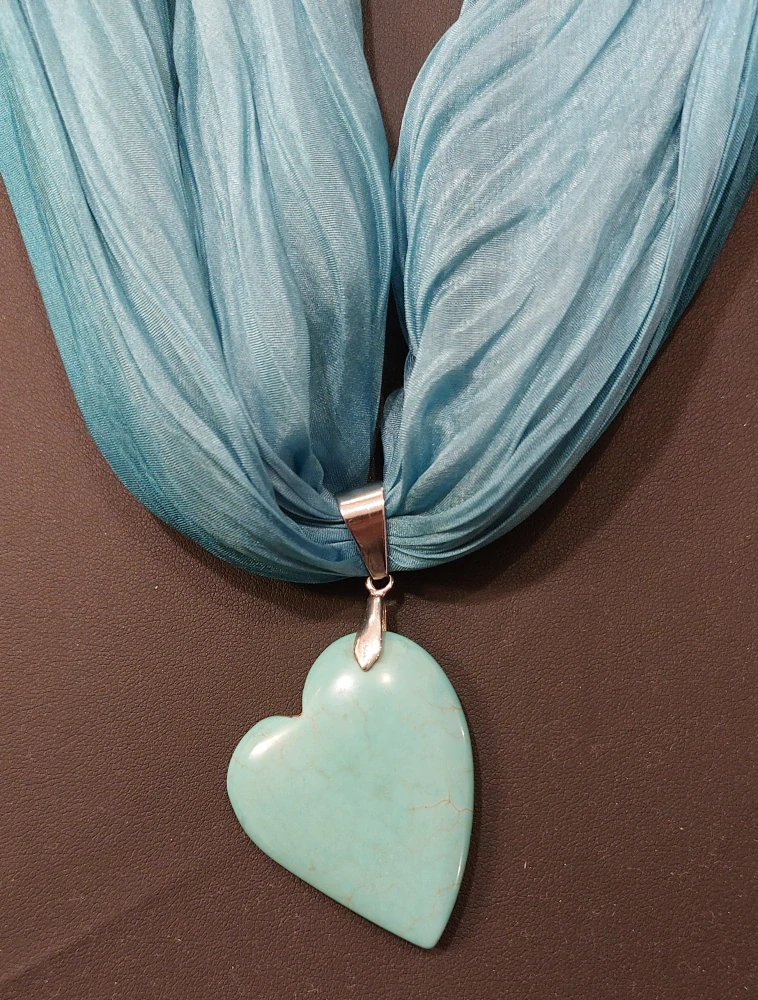 Ammerová Bohumila: Šátkový náhrdelník - Tyrkenit