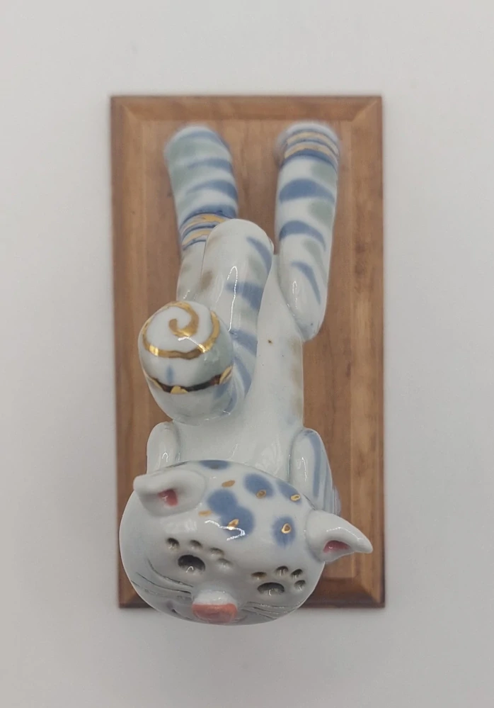 Motlík Ondřej: Kočka (protahující se)