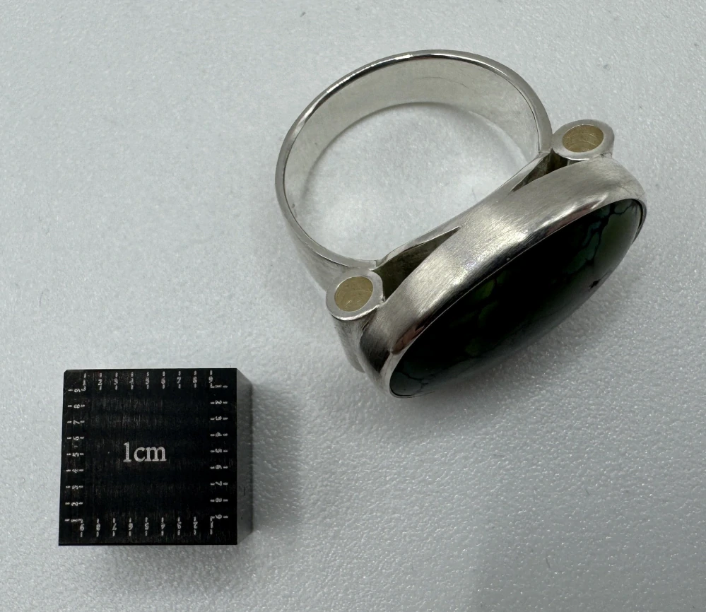 Tichá Andrea: Prsten