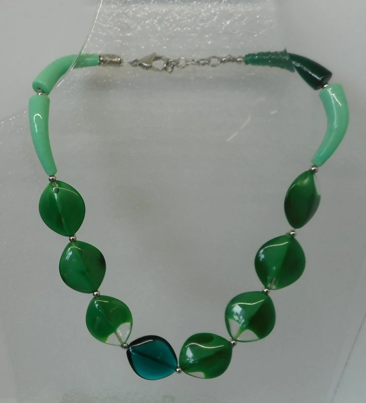 Brodská Vladimíra: Náhrdelník krátký zelený