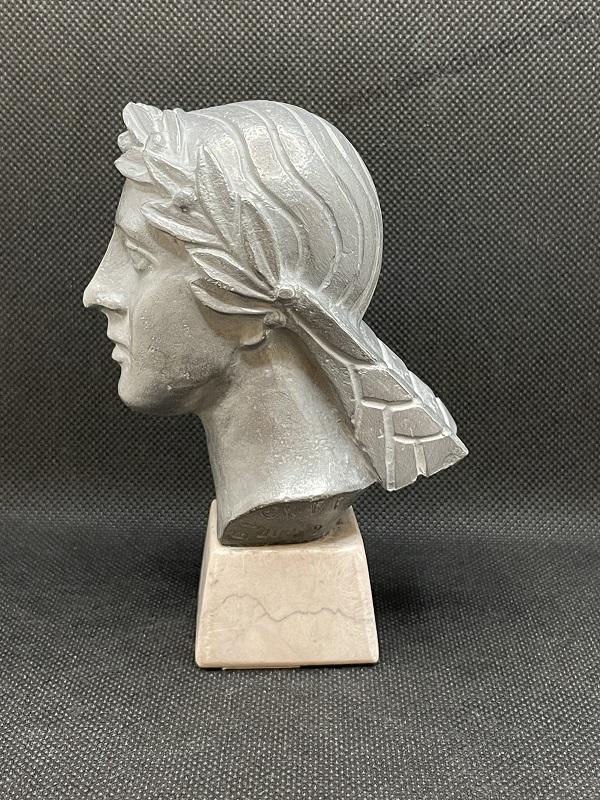 Bocker Jaroslav: Bohyně lásky