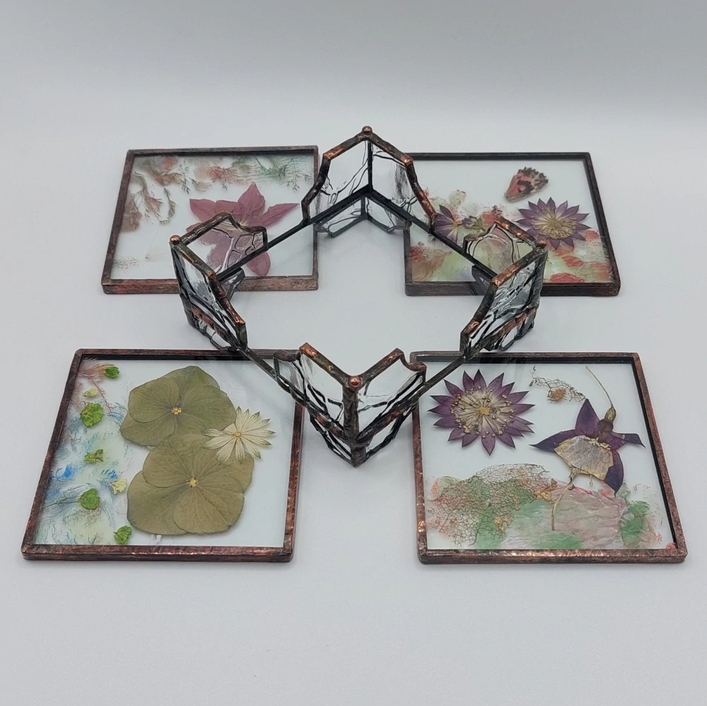 Machová Zuzana: Prostírání (krabička)