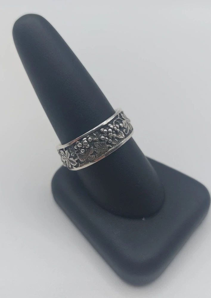 Mašková Zuzana: Prsten - Vinná réva 