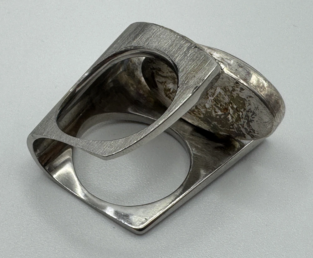 Votipka Karel: Prsten