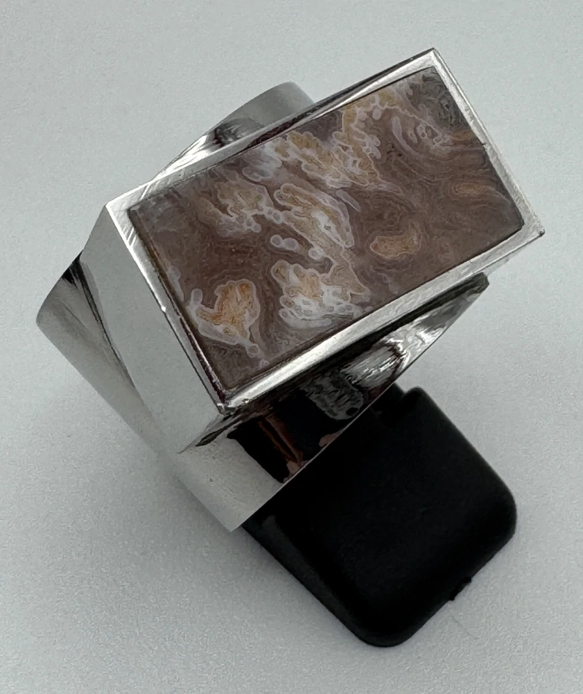 Votipka Karel: Prsten