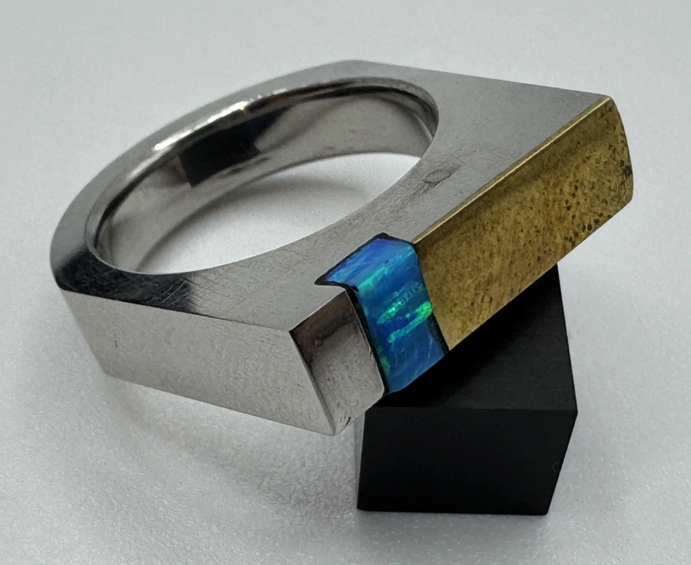 Votipka Karel: Prsten