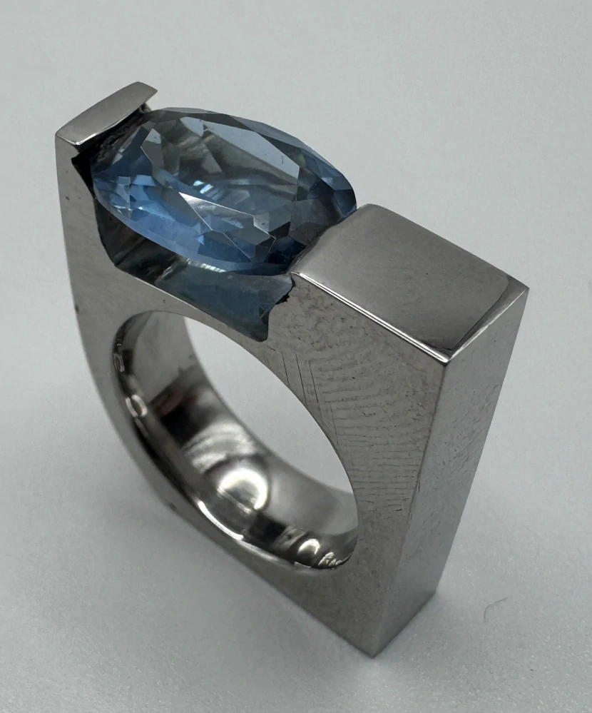 Votipka Karel: Prsten