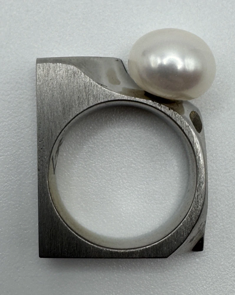 Votipka Karel: Prsten