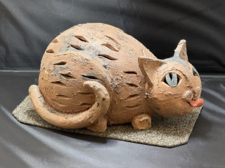 Nožičková Petra: Kočka ležící