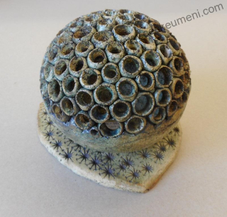 Hejhalová Veronika: Korál střední - světelný objekt