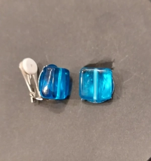 Brodská Vladimíra: Náušnice modré čtverečky - klipsy 