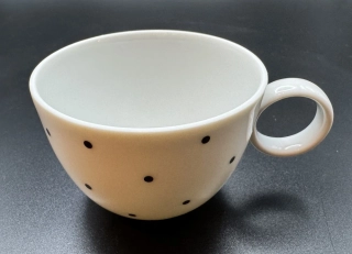 Linhartová Radka: Šálek piccolo černé tečky