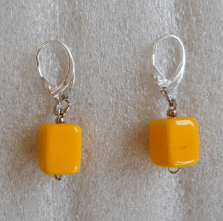 Brodská Vladimíra: Náušnice žluté kostky