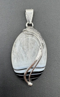 Kurfiřtová Štěpánka: Závěs - Onyx a křišťál