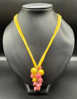 Ammerová Bohumila: Náhrdelník hrozen -žlutý