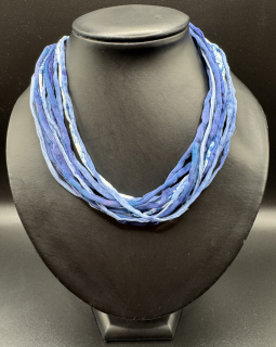 Ammerová Bohumila: Náhrdelník šňůrky - modrý se žíháním