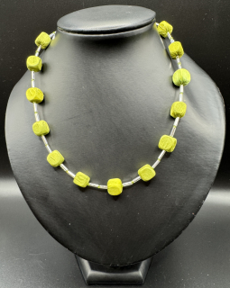 Ammerová Bohumila: Náhrdelník kostičky - sv. zelené