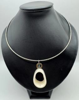 Horová Růžena: Náhrdelník Rohovina