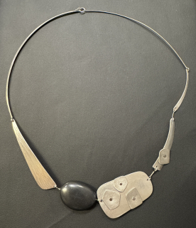 Lavičková Hana: Náhrdelník