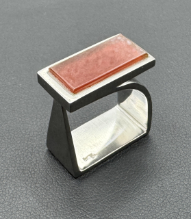 Štěpánek Miroslav: Prsten s karneolem