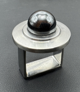 Štěpánek Miroslav: Prsten s hematitem